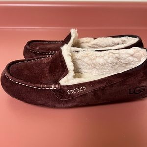 Ugg moccasins size 81/2, used but in good condition